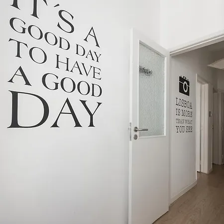 Apartman Bairro Alto - Bica 3 *